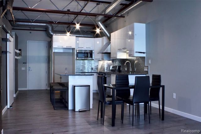 111 N Main Street 204, Royal Oak, MI 48067