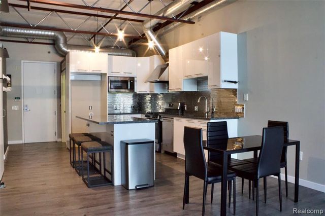 111 N Main Street 204, Royal Oak, MI 48067