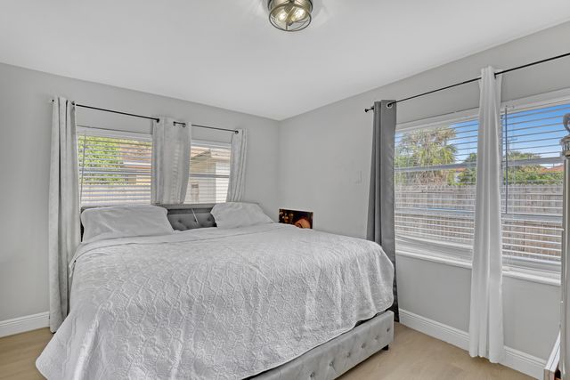 731 50th Street, West Palm Beach, FL 33407