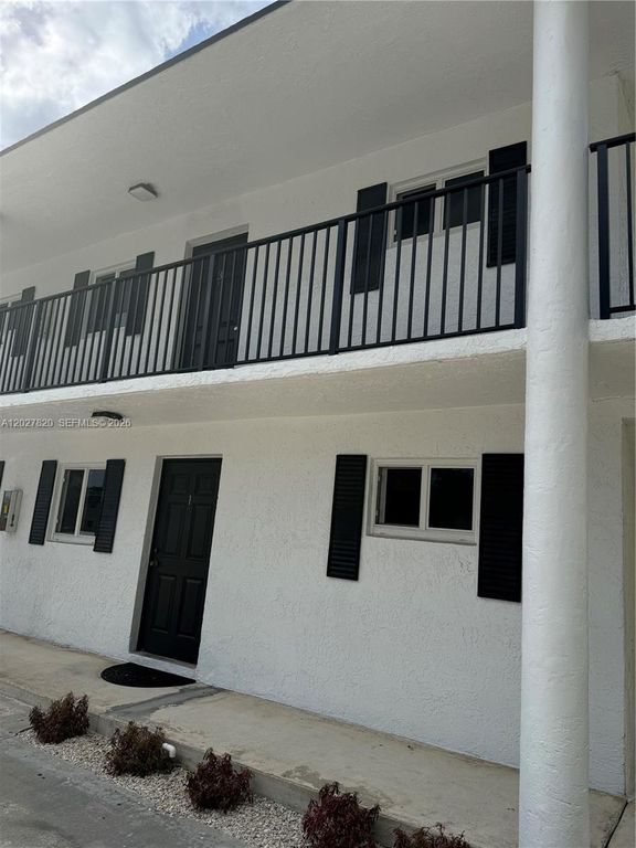 6841 Pembroke Rd 1-5, Pembroke Pines, FL 33023