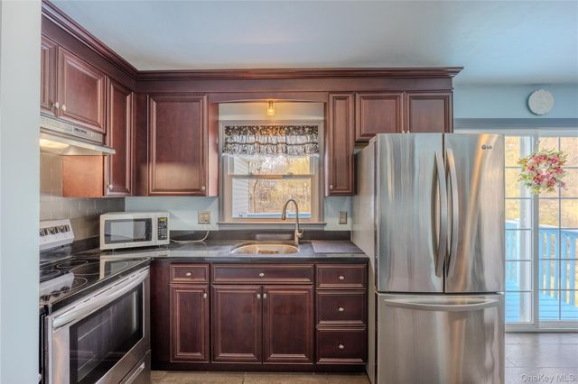 29 Tina Lane, Hopewell Junction, NY 12533