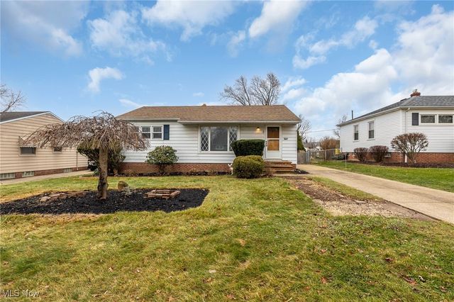 10941 Gabriella Drive, Parma, OH 44130