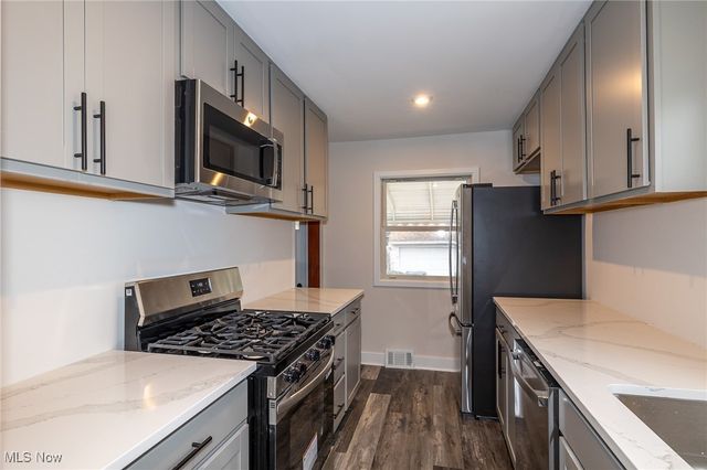 10941 Gabriella Drive, Parma, OH 44130