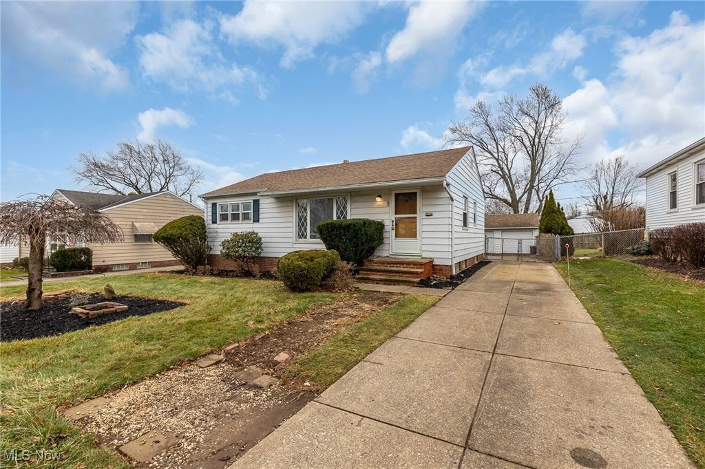 10941 Gabriella Drive, Parma, OH 44130