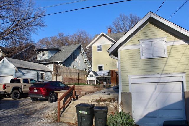 2238 N 22nd Street, St Joseph, MO 64505