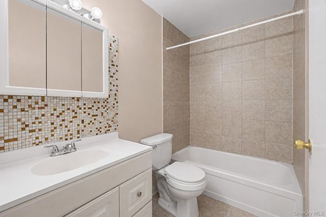 1166 Bergen Avenue, Brooklyn, NY 11234