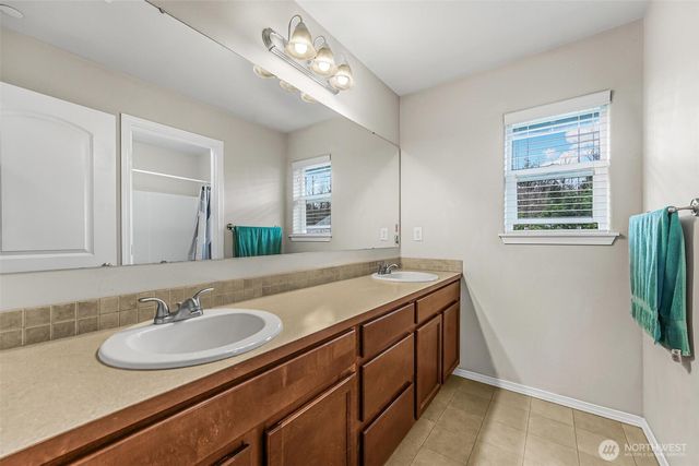 10076 185th Avenue E, Bonney Lake, WA 98391