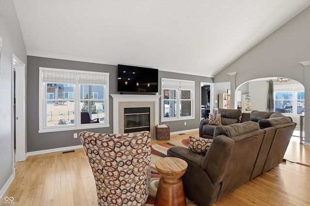 2867 Bloomsbury S, Greenwood, IN 46143