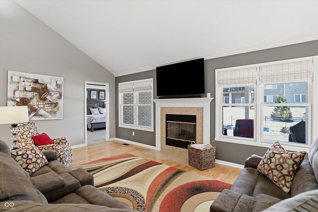 2867 Bloomsbury S, Greenwood, IN 46143