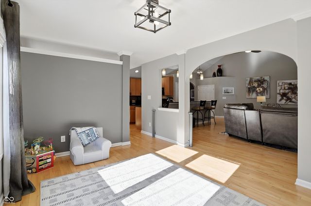 2867 Bloomsbury S, Greenwood, IN 46143