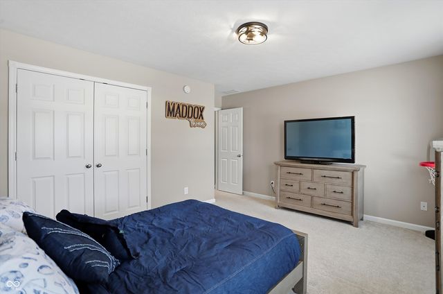 2867 Bloomsbury S, Greenwood, IN 46143