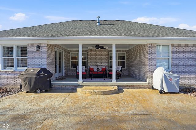 2867 Bloomsbury S, Greenwood, IN 46143