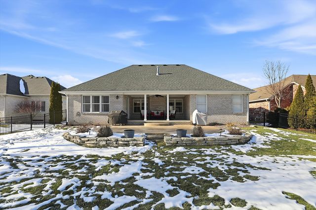 2867 Bloomsbury S, Greenwood, IN 46143