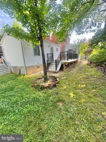 42 S PARK DR, Arlington, VA 22204