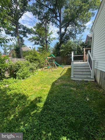 42 S PARK DR, Arlington, VA 22204