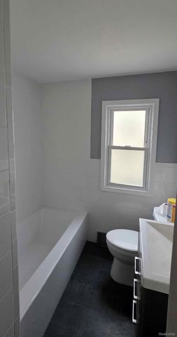 4417 Syracuse Street, Dearborn Heights, MI 48125