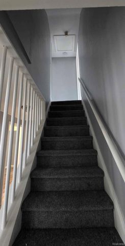 4417 Syracuse Street, Dearborn Heights, MI 48125