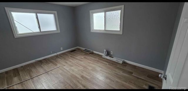 4417 Syracuse Street, Dearborn Heights, MI 48125