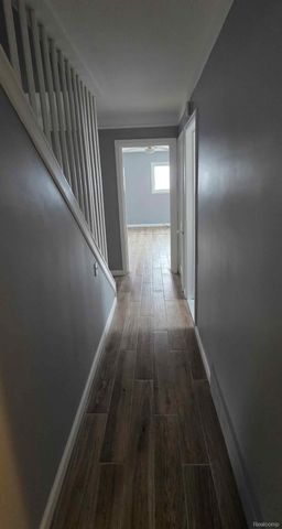 4417 Syracuse Street, Dearborn Heights, MI 48125