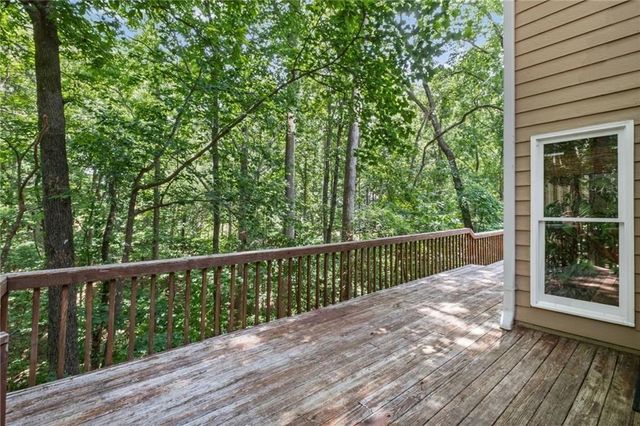 1605 Amberwood Court, Woodstock, GA 30189