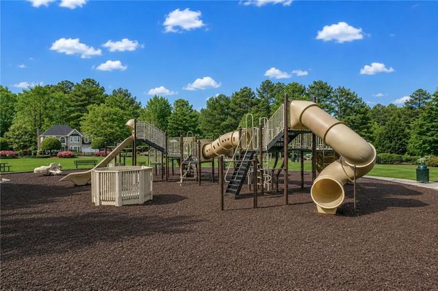 1605 Amberwood Court, Woodstock, GA 30189