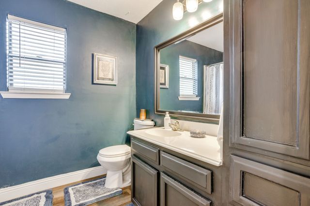 435 SE Gardens Boulevard, Burleson, TX 76028