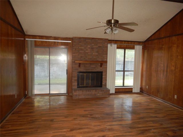 305 Hacienda Circle, Haughton, LA 71037