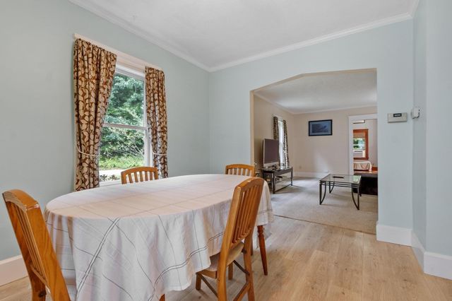 16-18 Curboy Rd, Sturbridge, MA 01566