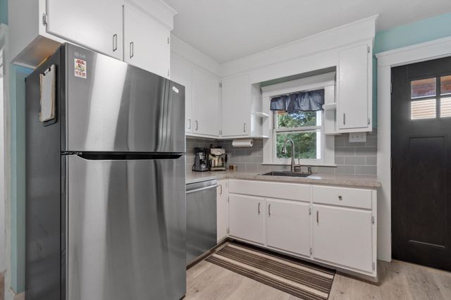 16-18 Curboy Rd, Sturbridge, MA 01566