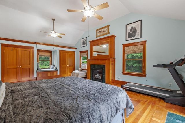 16-18 Curboy Rd, Sturbridge, MA 01566