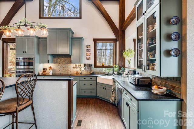 2223 Scarlet Ridge, Sylva, NC 28779