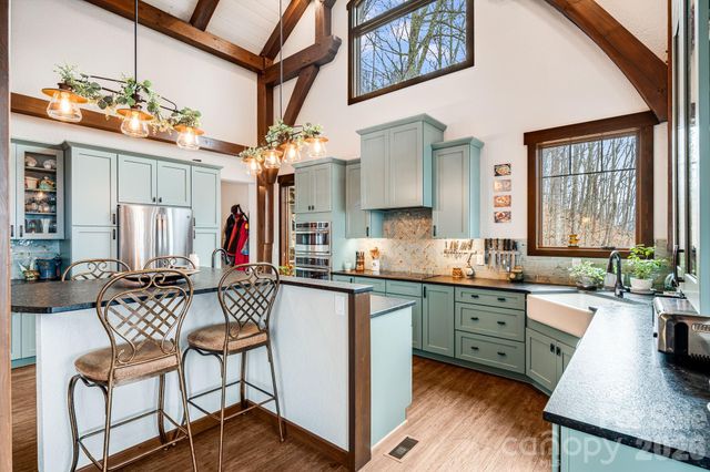 2223 Scarlet Ridge, Sylva, NC 28779