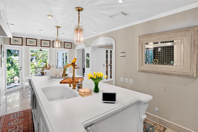 714 S ATLANTIC Drive, Lantana, FL 33462