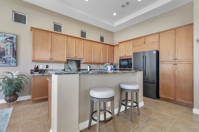 80370 Camarillo Way, La Quinta, CA 92253