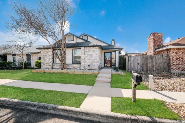 629 Fern Meadow Dr, Universal City, TX 78148