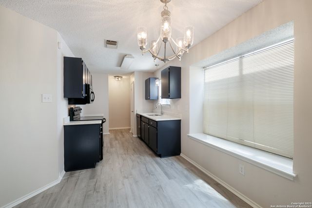 629 Fern Meadow Dr, Universal City, TX 78148