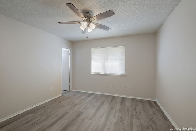 629 Fern Meadow Dr, Universal City, TX 78148