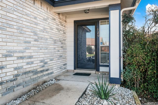 629 Fern Meadow Dr, Universal City, TX 78148