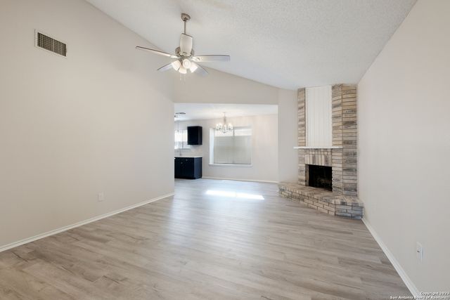 629 Fern Meadow Dr, Universal City, TX 78148