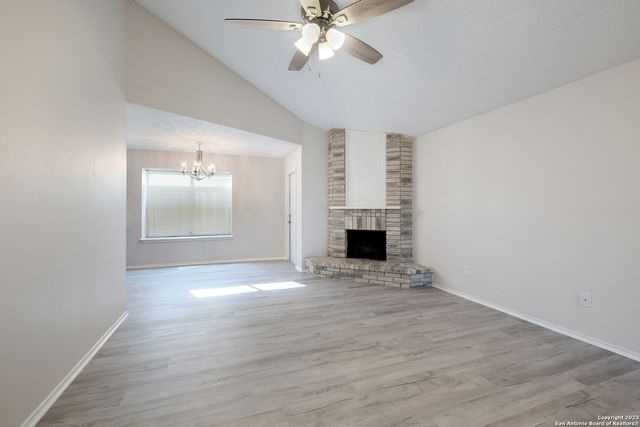 629 Fern Meadow Dr, Universal City, TX 78148