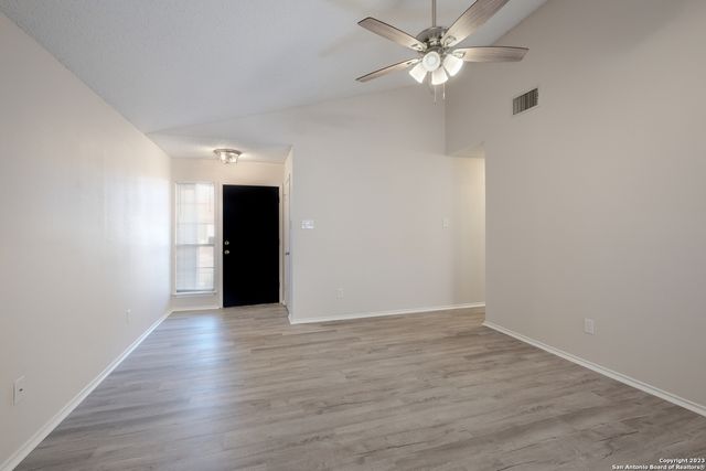 629 Fern Meadow Dr, Universal City, TX 78148