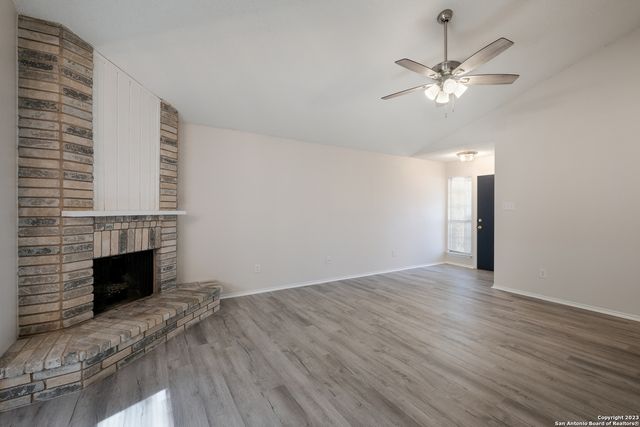 629 Fern Meadow Dr, Universal City, TX 78148