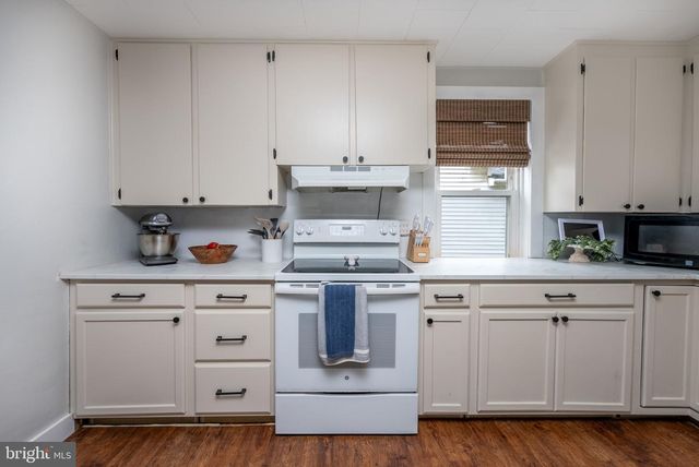 12 STROHM RD, Shippensburg, PA 17257