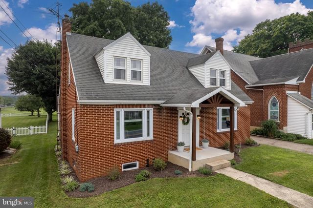 12 STROHM RD, Shippensburg, PA 17257