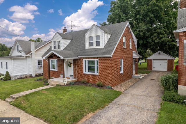 12 STROHM RD, Shippensburg, PA 17257