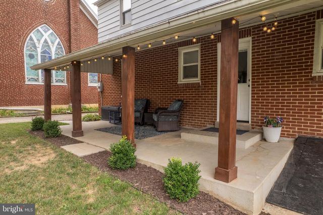 12 STROHM RD, Shippensburg, PA 17257