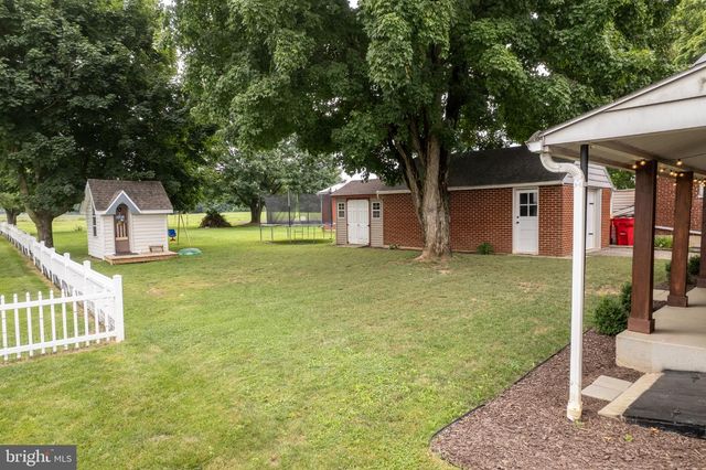 12 STROHM RD, Shippensburg, PA 17257