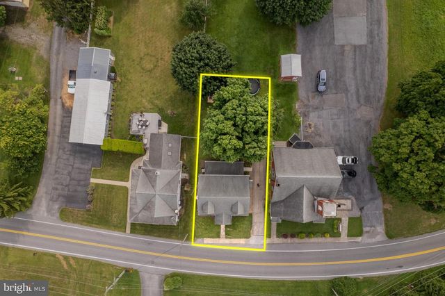 12 STROHM RD, Shippensburg, PA 17257