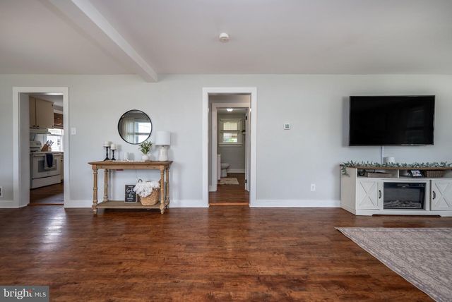12 STROHM RD, Shippensburg, PA 17257