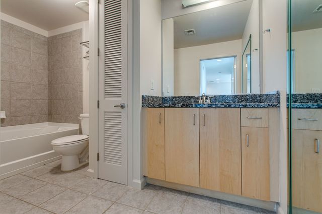 415 Church St Apt 2402, Nashville, TN 37219